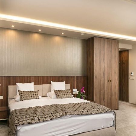 Hotel Kalvaria Superior Győr Exteriör bild