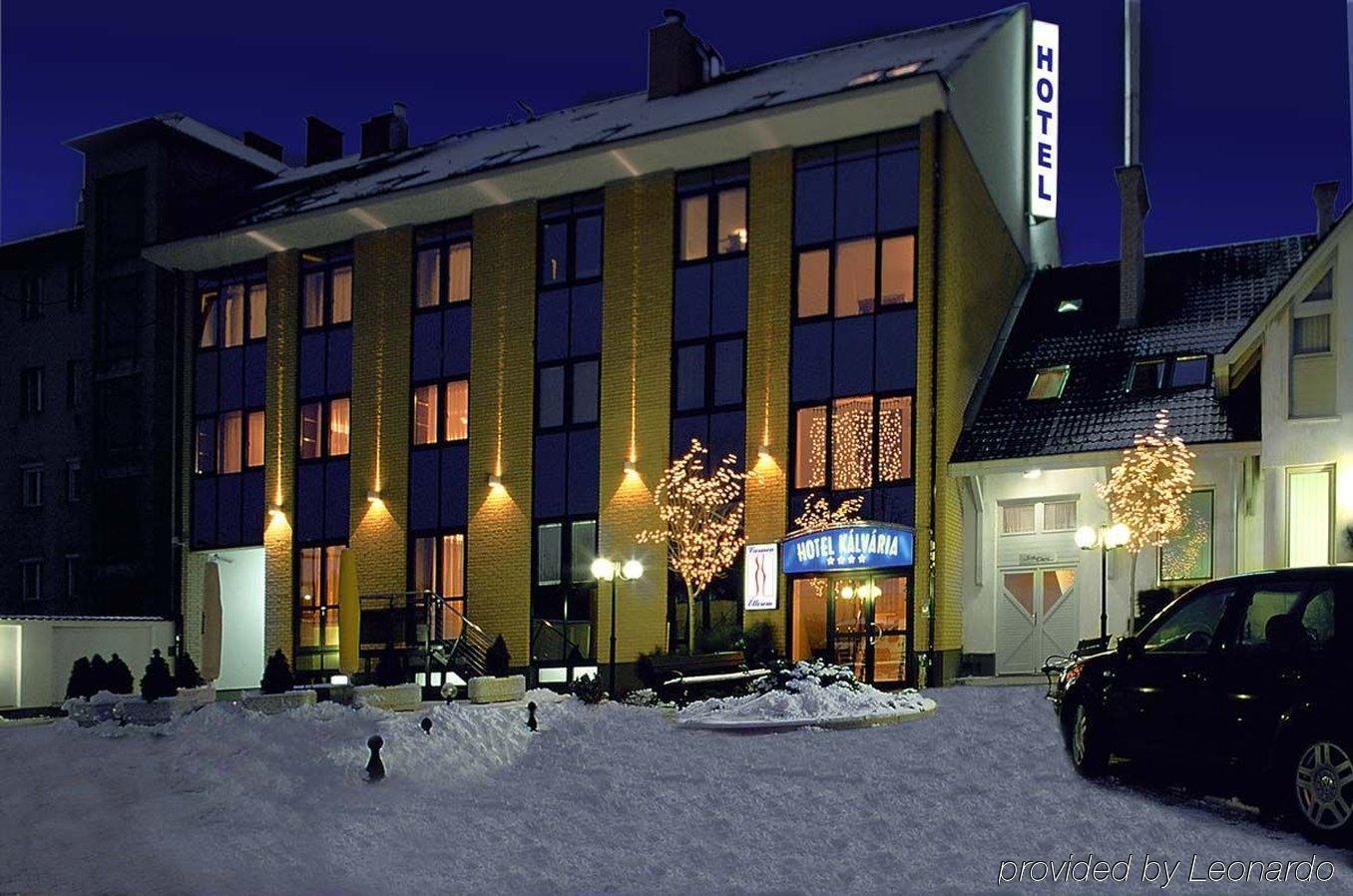 Hotel Kalvaria Superior Győr Exteriör bild