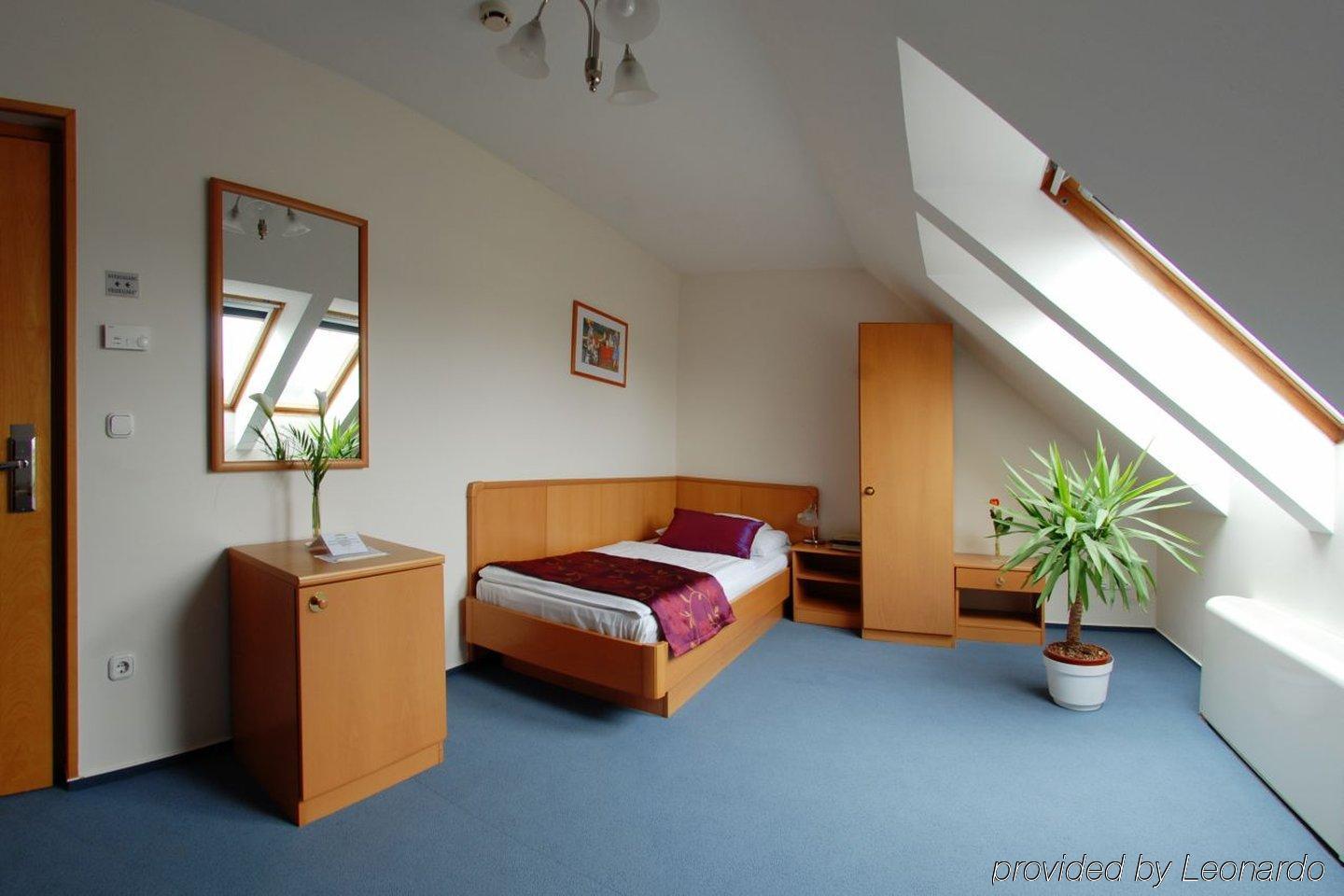 Hotel Kalvaria Superior Győr Rum bild
