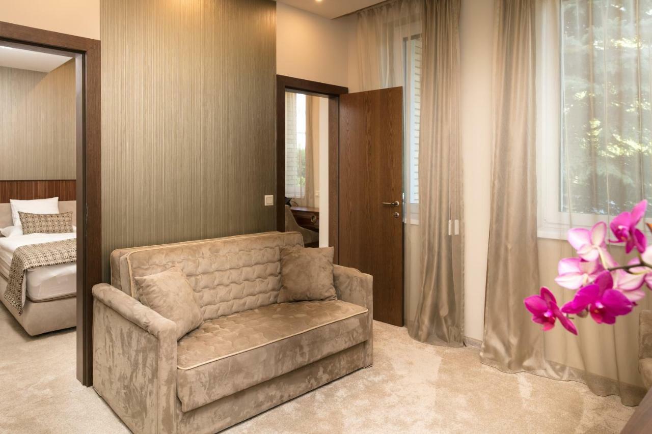 Hotel Kalvaria Superior Győr Exteriör bild